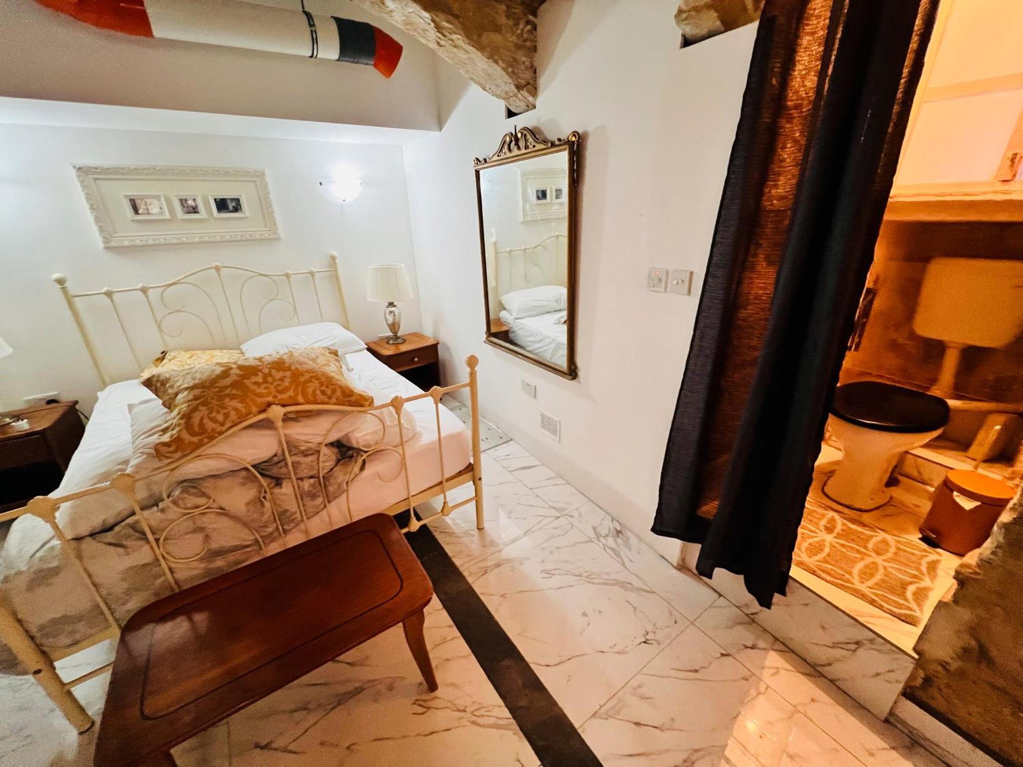 Apartamento Charming Townhouse Prime Area La Valeta Exterior foto
