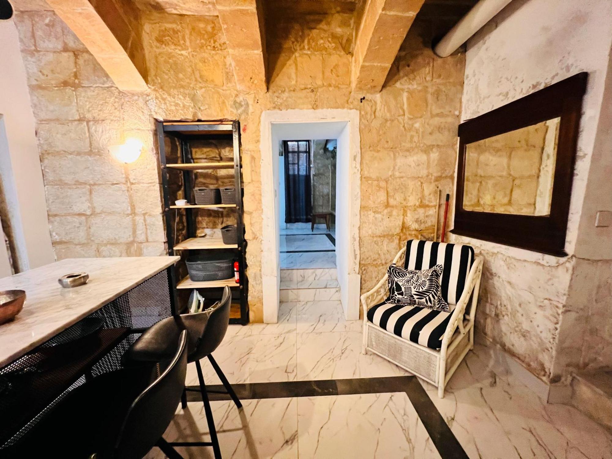 Apartamento Charming Townhouse Prime Area La Valeta Exterior foto