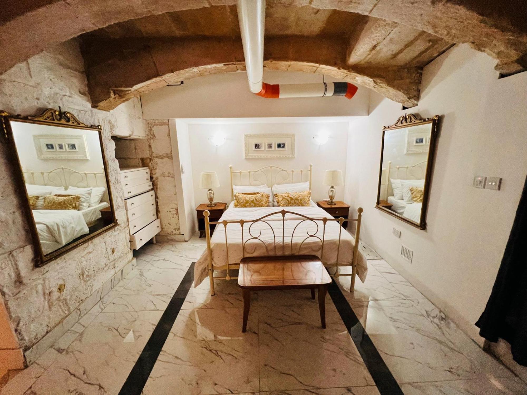 Apartamento Charming Townhouse Prime Area La Valeta Exterior foto