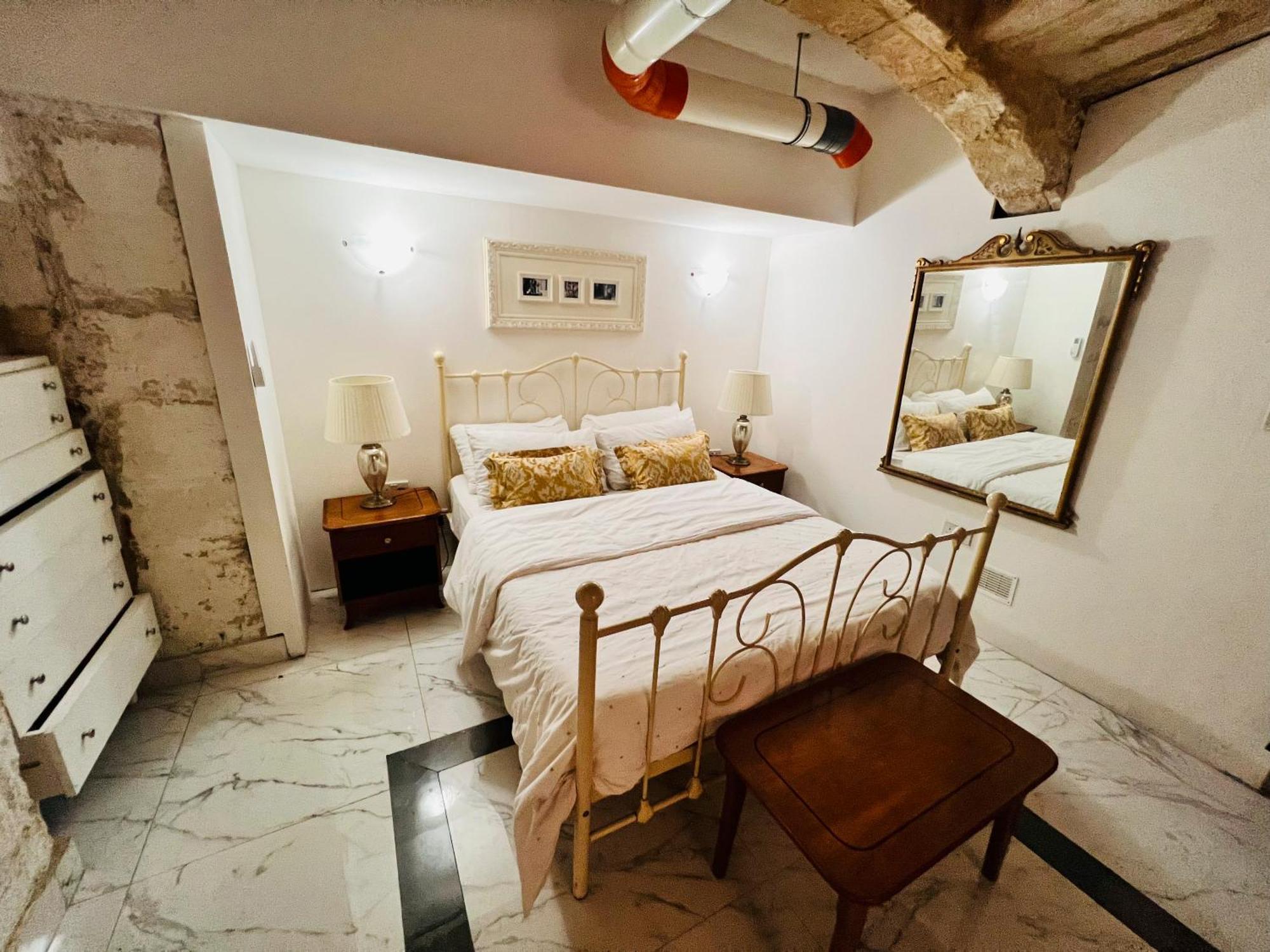 Apartamento Charming Townhouse Prime Area La Valeta Exterior foto