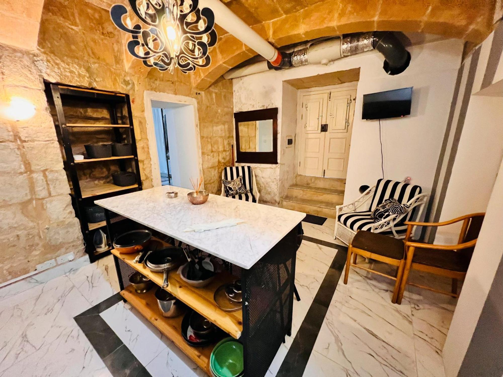 Apartamento Charming Townhouse Prime Area La Valeta Exterior foto