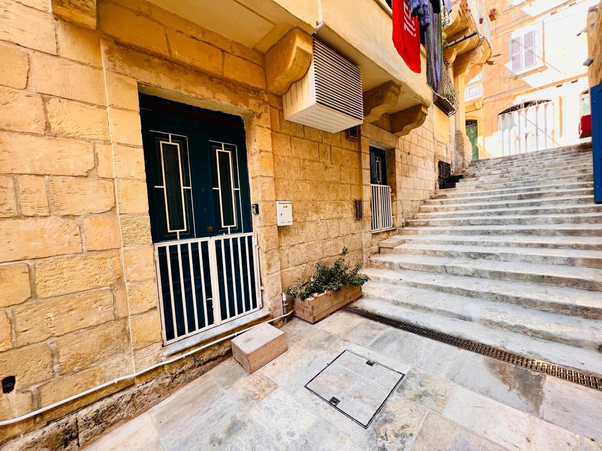 Apartamento Charming Townhouse Prime Area La Valeta Exterior foto